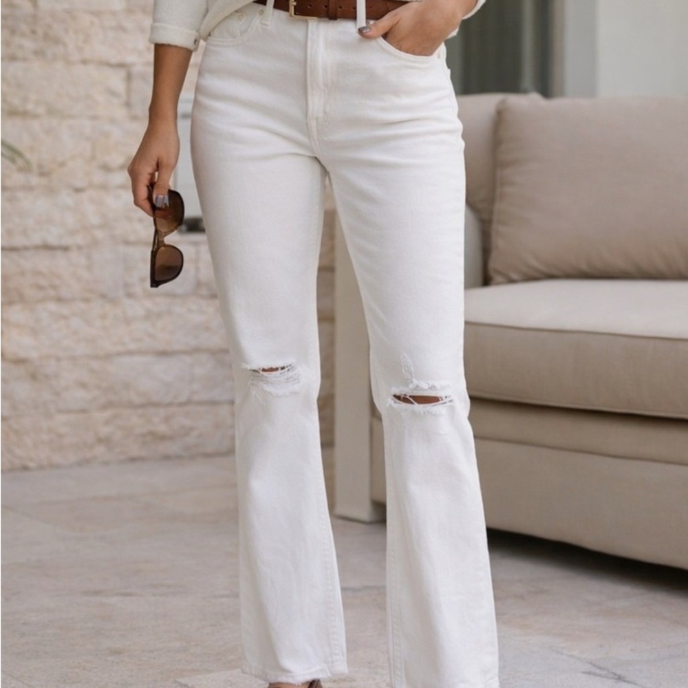 Express: White Distressed Jeans